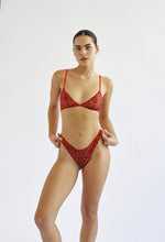 Load image into Gallery viewer, DAISY THONG CHERRY CHEETAH
